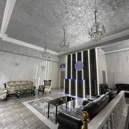 Midcity Hostel Єреван Екстер'єр фото