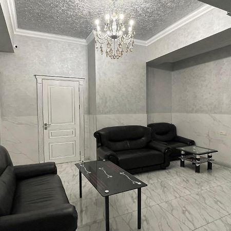 Midcity Hostel Єреван Екстер'єр фото